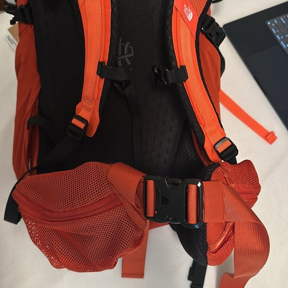 North Face backpack - Picture 3 of 5